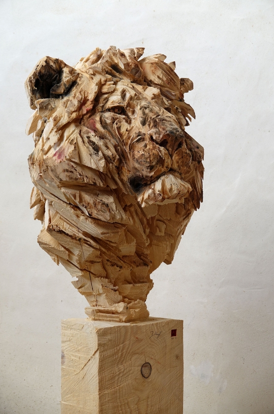 Bust Of Lion “The dude“ - Jürgen Lingl - Leonhard's Gallery