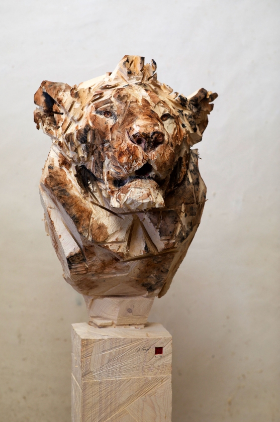 Buste de Lion, geule ouvert 'The master' - Jürgen Lingl - Leonhard's Gallery